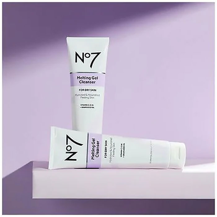 ژل پاک کننده پوست خشک نامبر سون ‏ No7 melting gel cleanser For Dry Skin